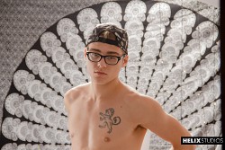 Skinny twink Zach Taylor fucked by big dicked Blake Mitchell in this video photo 2