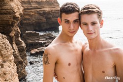 Gay college twinks David Rhodes and Trevor Harris enjoy seaside fuck photo 4