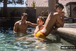 Huge cock twinks Garrett Kinsley and Seth Peterson enjoy anal sex in the pool photo 6